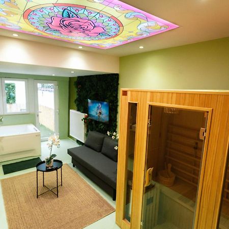 Capsule Flower - Balneo - Cinema - Billard - Nintendo Switch - Mons Centre 外观 照片