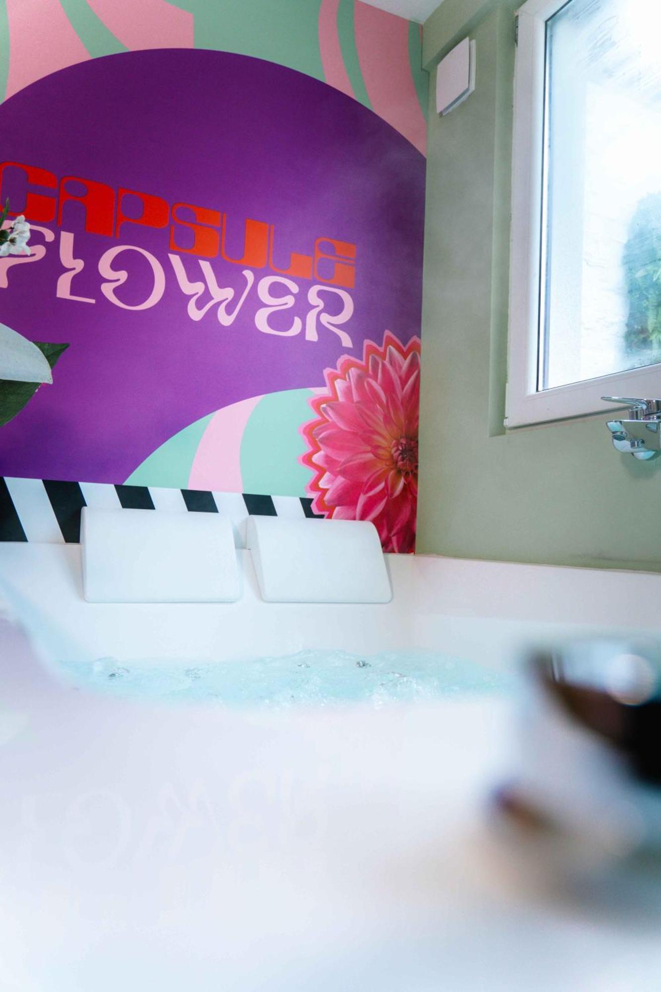 Capsule Flower - Balneo - Cinema - Billard - Nintendo Switch - Mons Centre 外观 照片